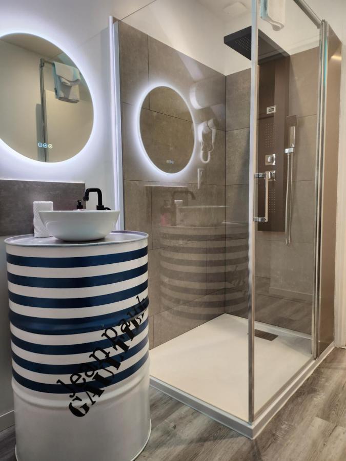 Maison Face A L'Abbaye D'Hautvillers - 2 Bedrooms 2 Bathrooms, Parking Esterno foto
