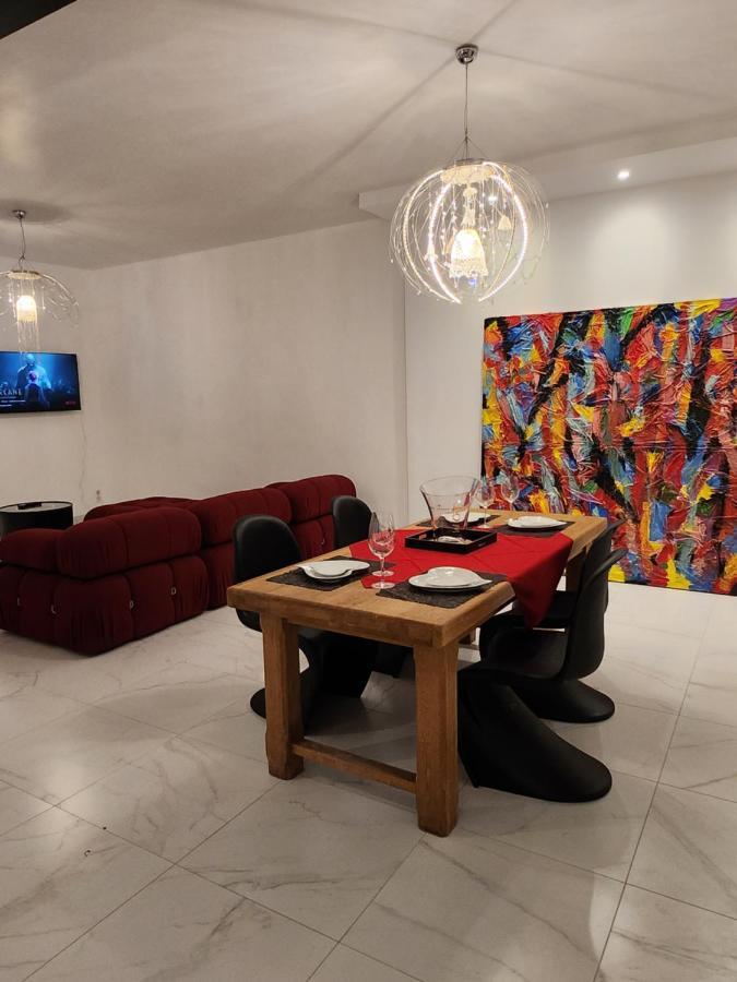 Maison Face A L'Abbaye D'Hautvillers - 2 Bedrooms 2 Bathrooms, Parking Esterno foto
